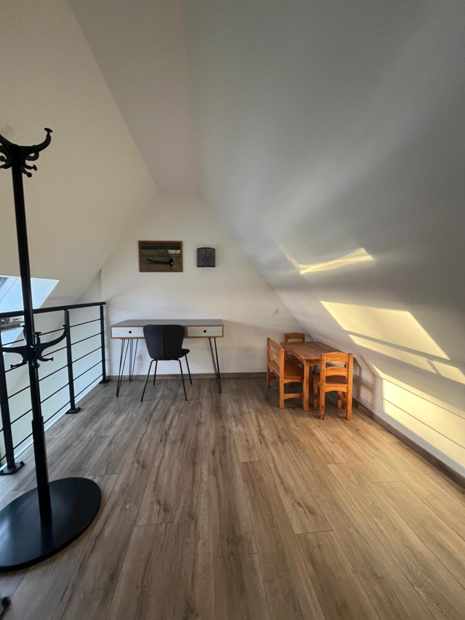 Maison Renovee Au Calme Bieville-Beuville Exteriör bild
